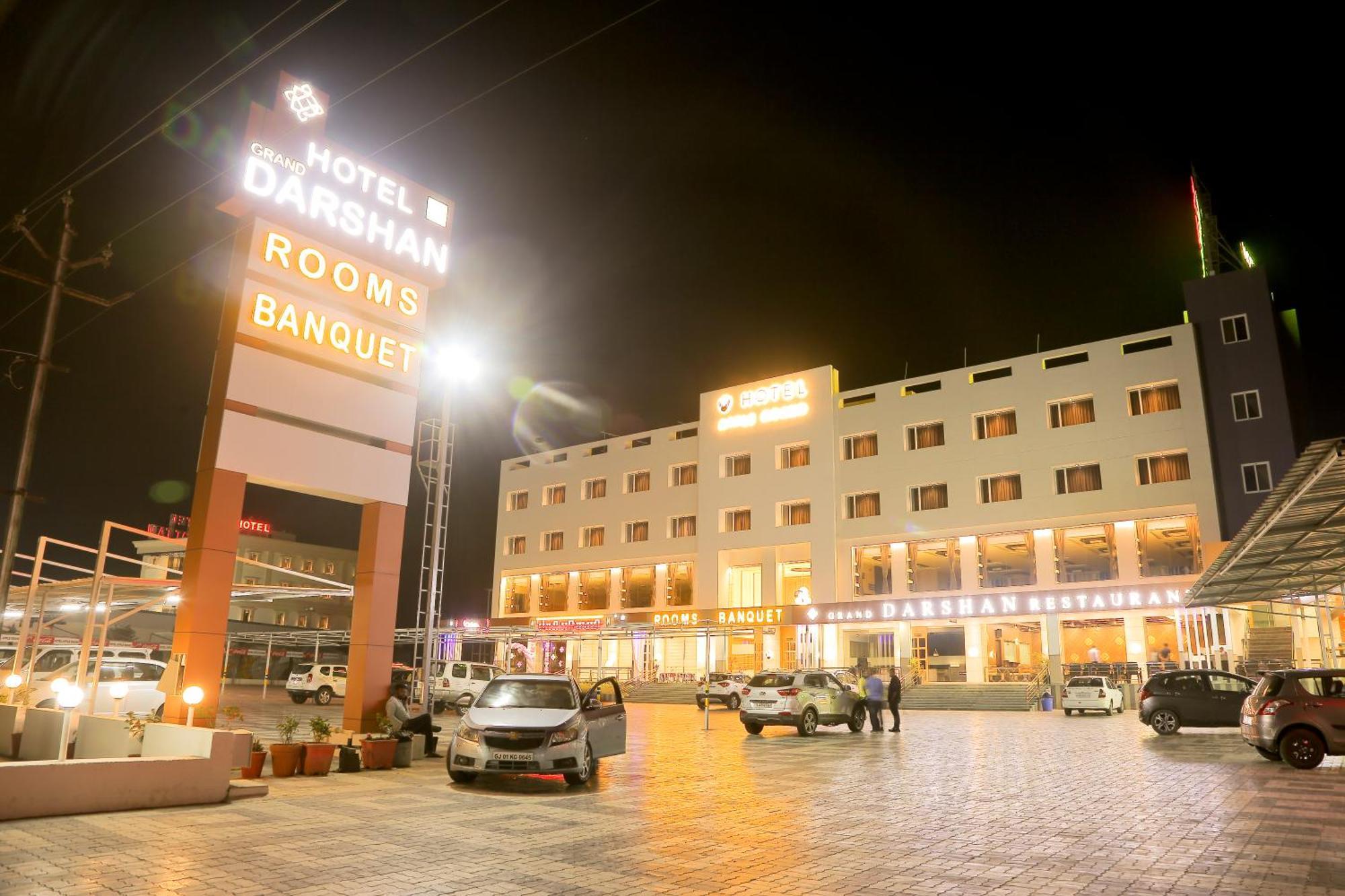 Hotel Grand Darshan Vadodara Buitenkant foto